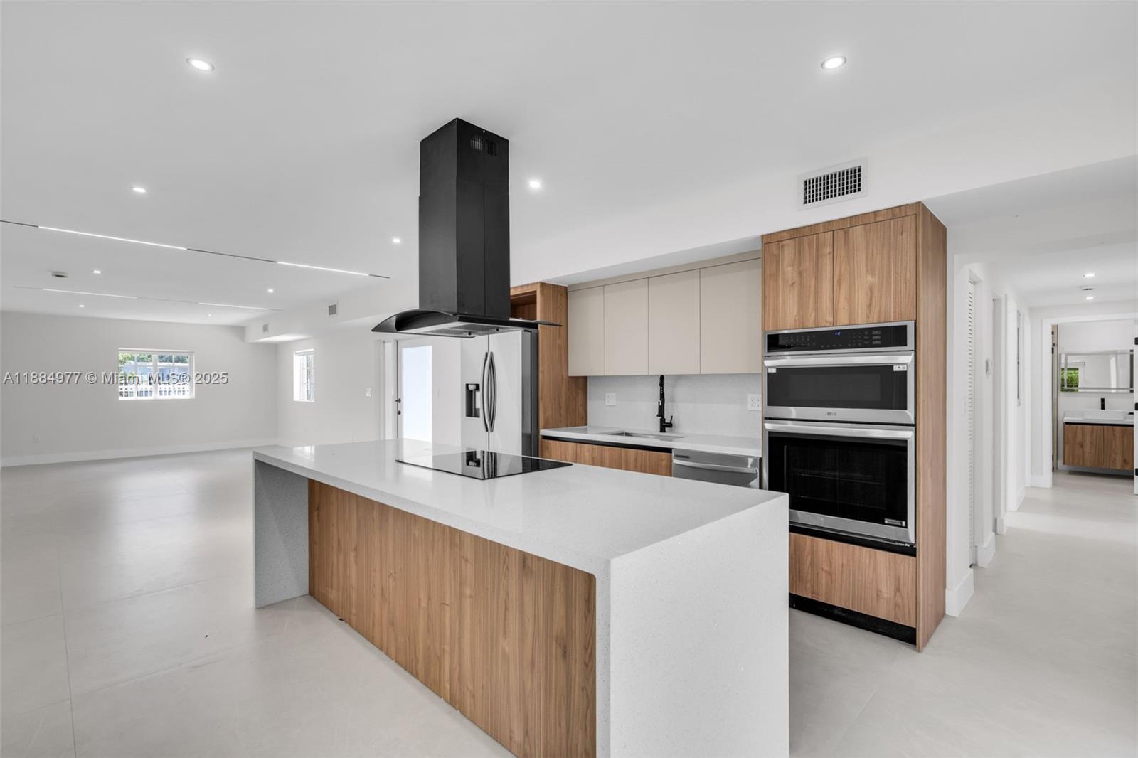 W MIAMI SHORES SEC B - Residential