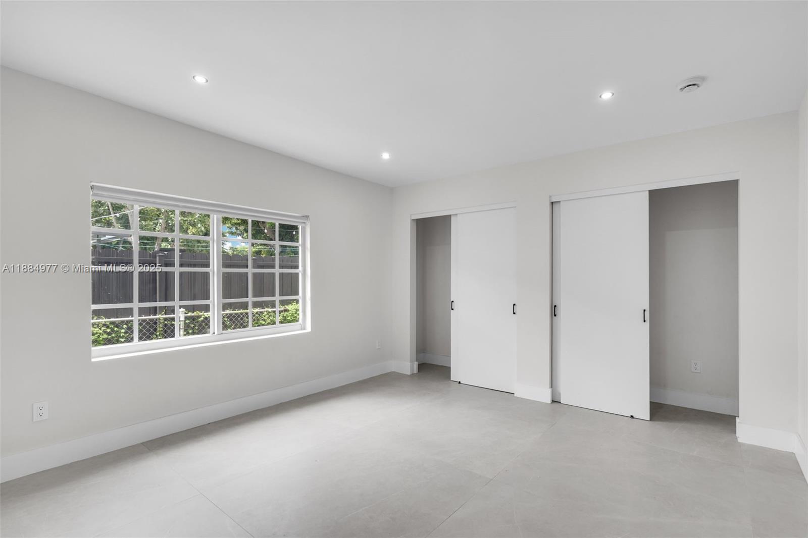 W MIAMI SHORES SEC B - Residential