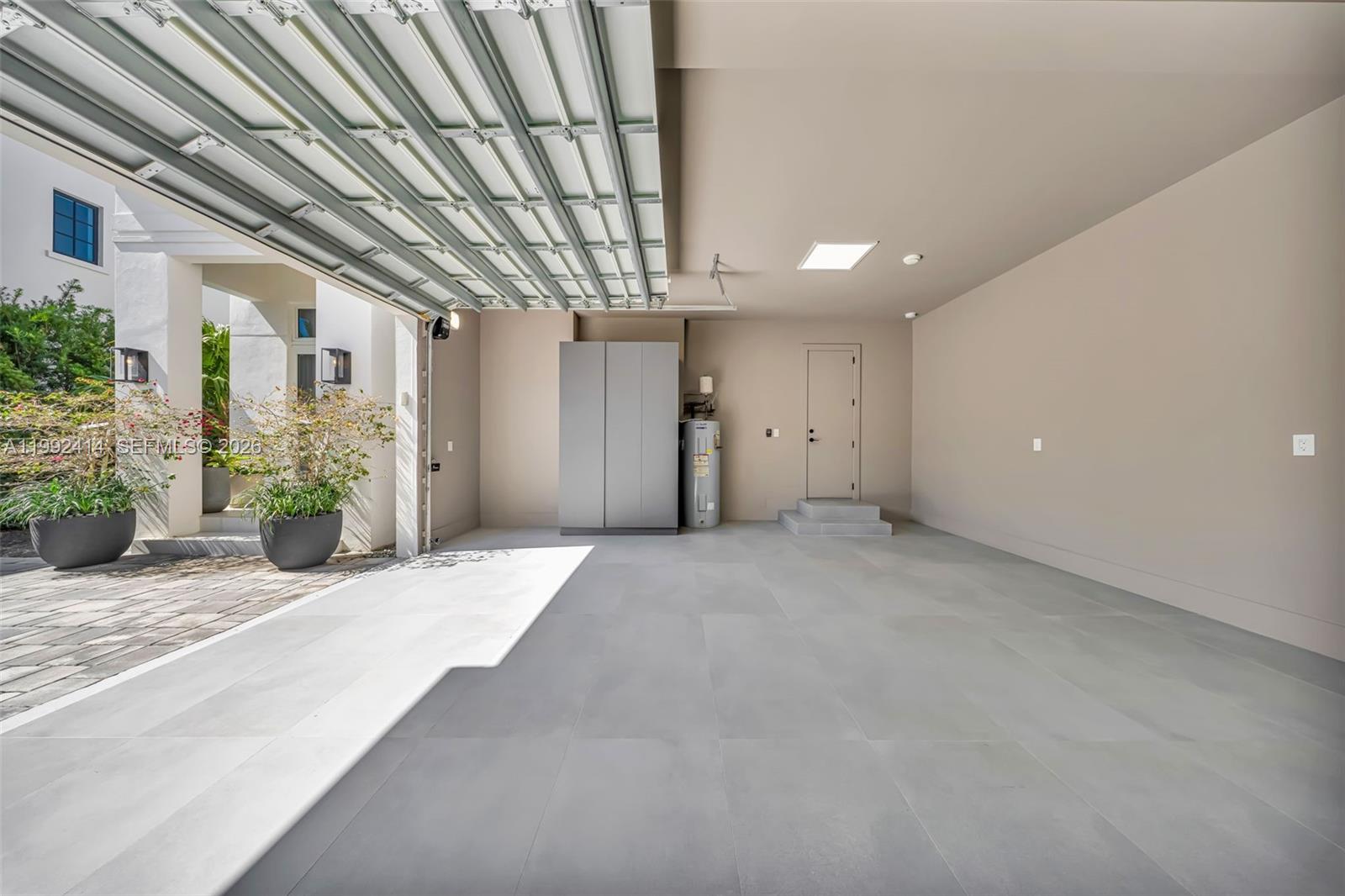 CORAL GABLES COUNTRY CLUB - Residential