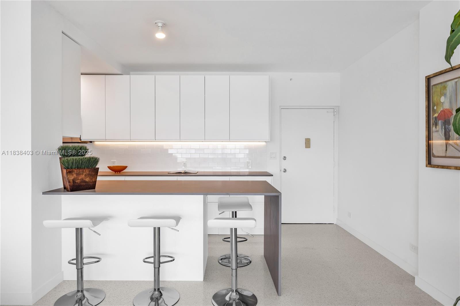 3 Island Ave 12E, Miami Beach, FL, 33139/$849,000 4 3 Island Ave 12E