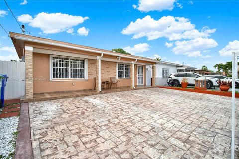 560 NW 57th Ct Miami FL 33126
