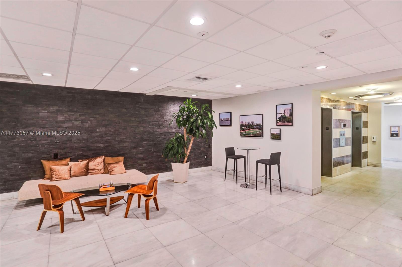 MIRADOR 1035 CONDO - Residential