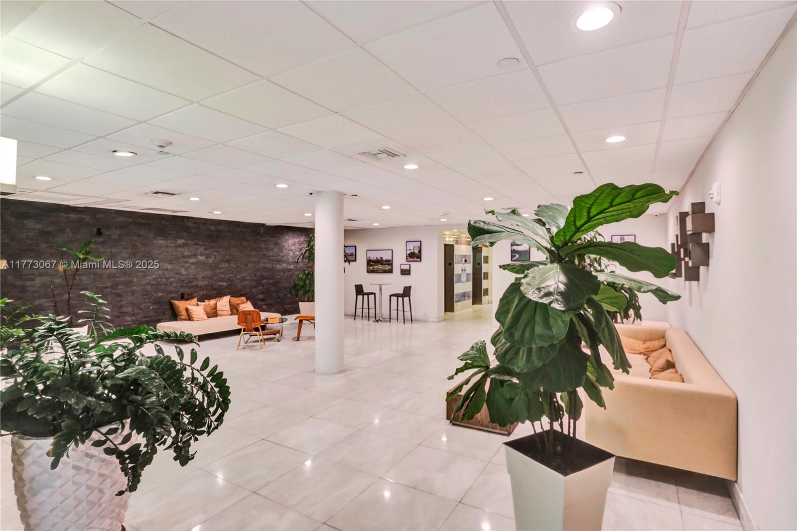 MIRADOR 1035 CONDO - Residential