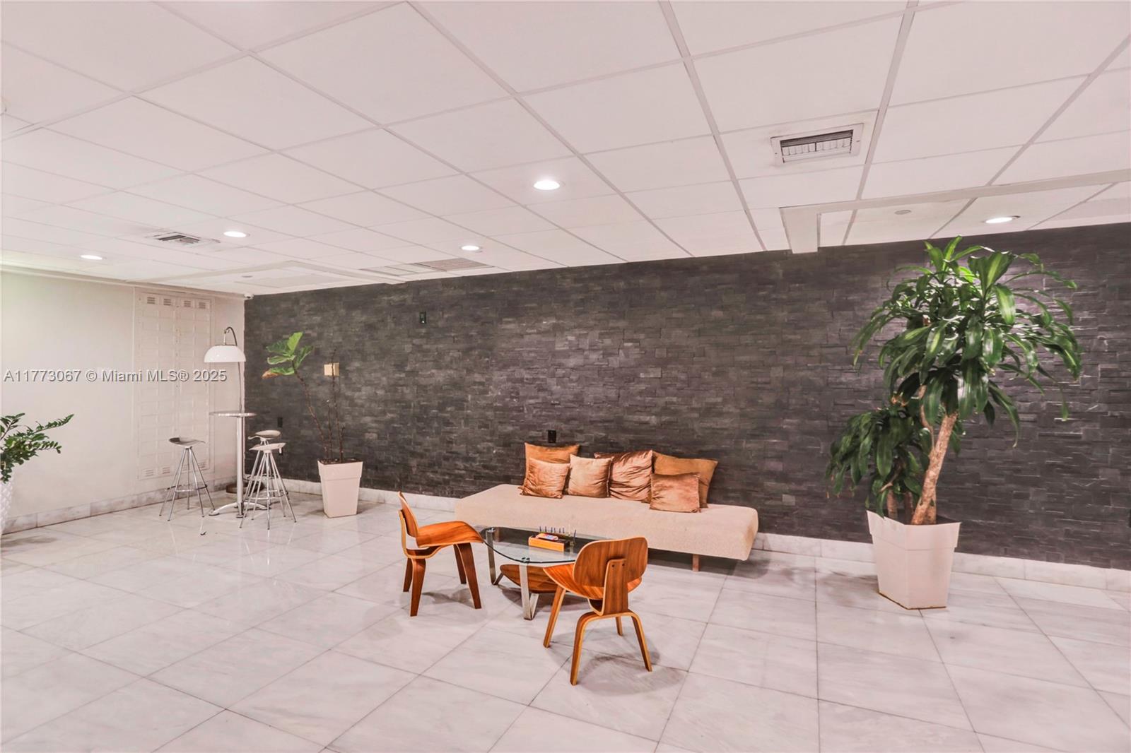 MIRADOR 1035 CONDO - Residential