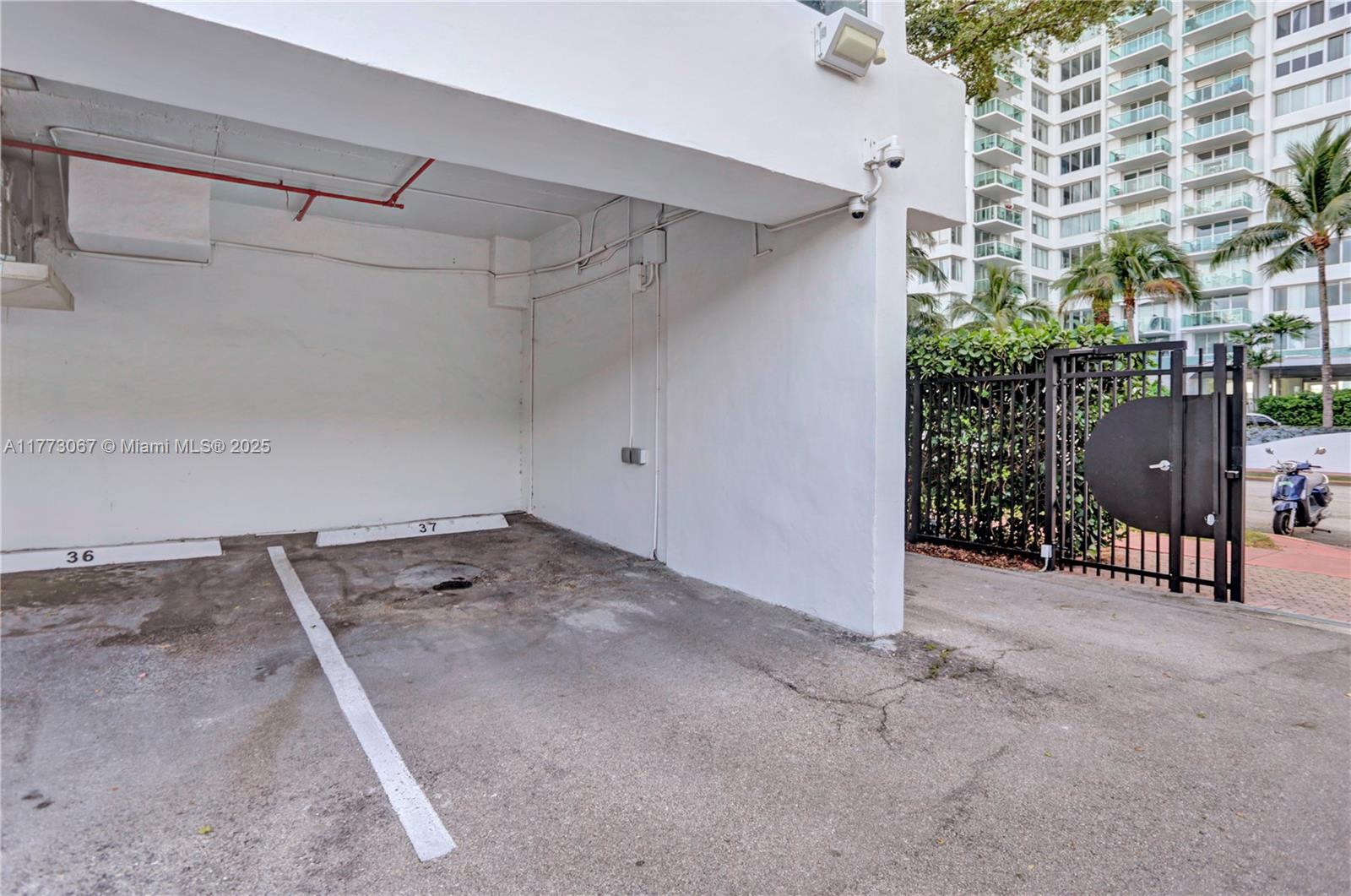 MIRADOR 1035 CONDO - Residential