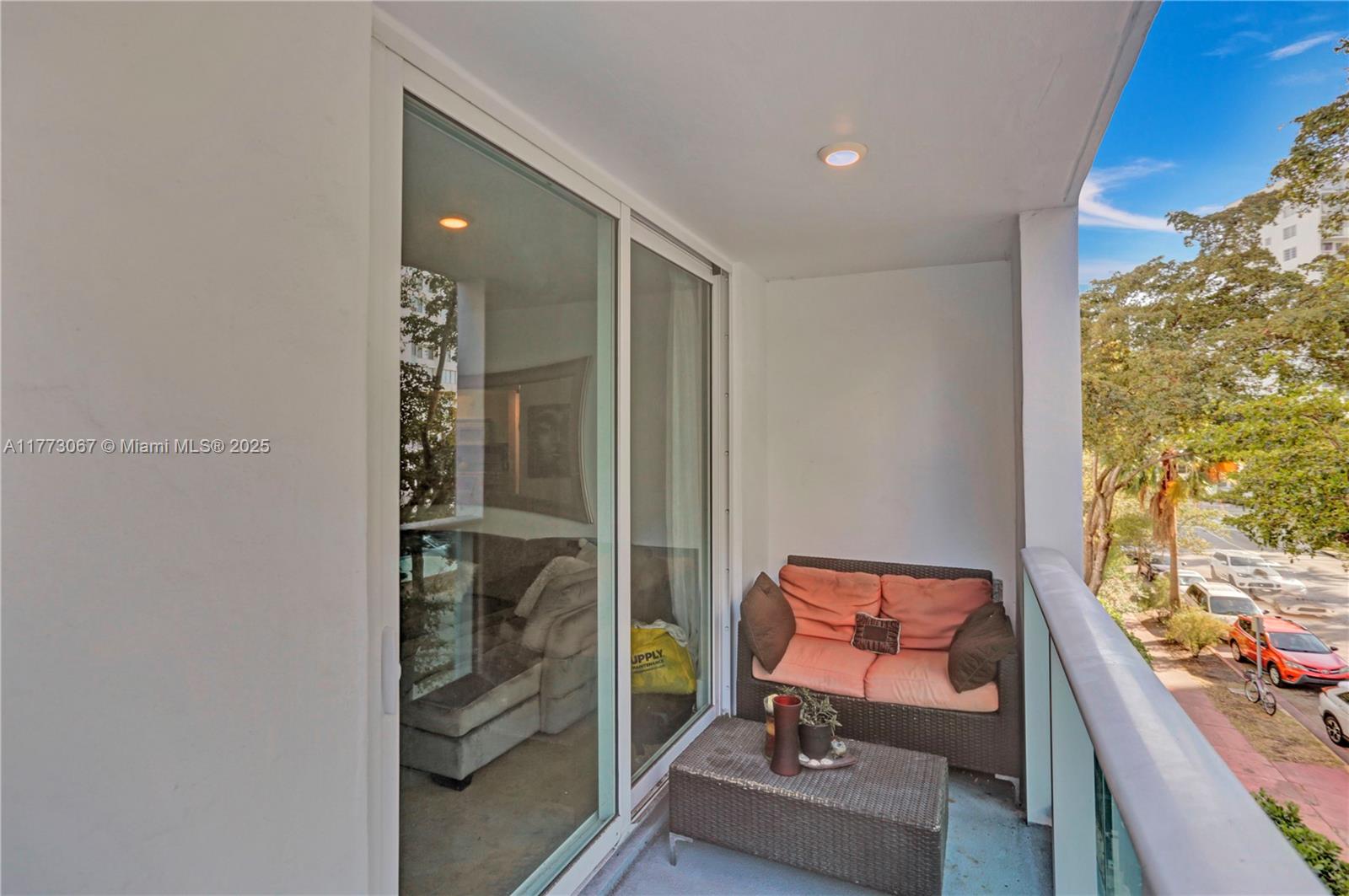 MIRADOR 1035 CONDO - Residential