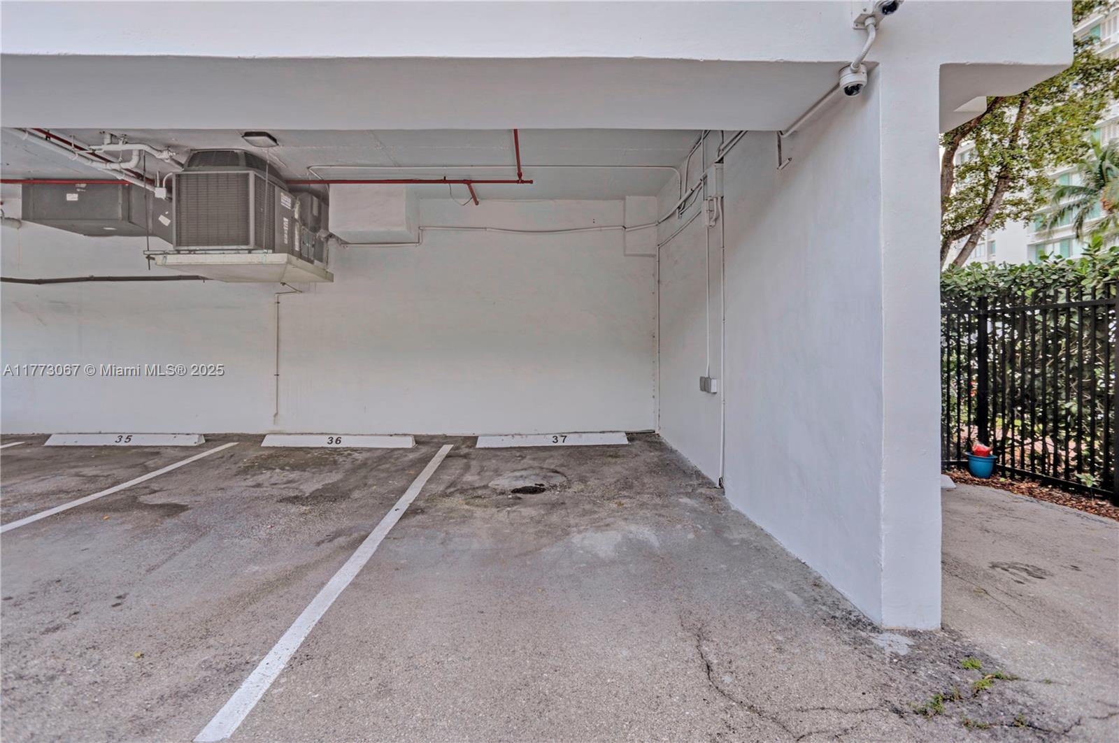 MIRADOR 1035 CONDO - Residential