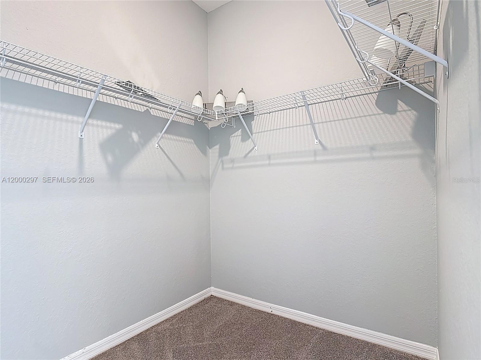 ASTONIA - Residential