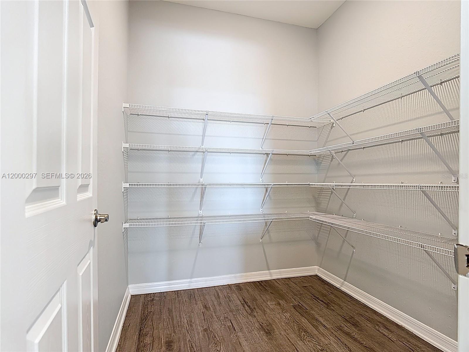 ASTONIA - Residential