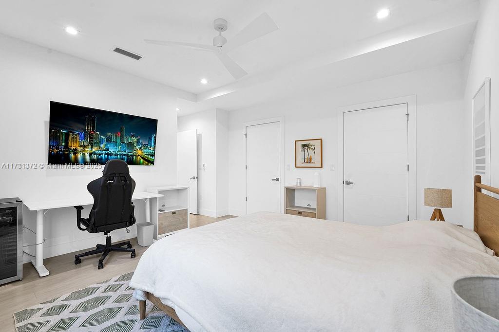SEASIDE VILLAGE - Residential Lease