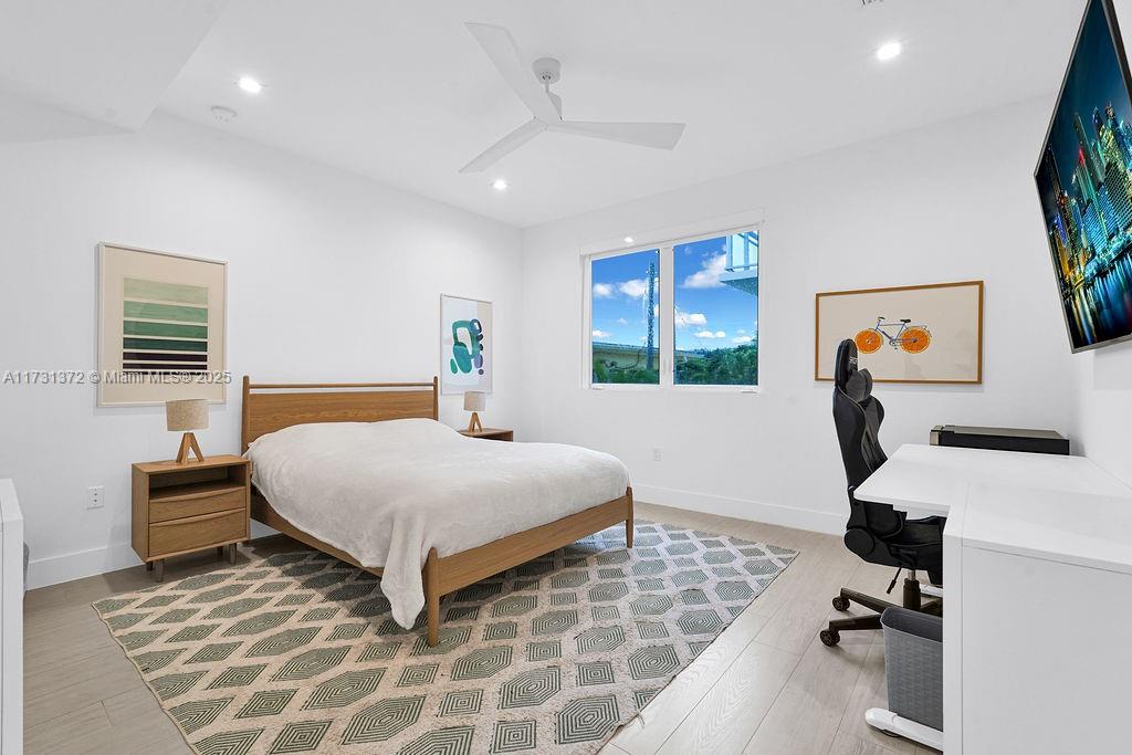 SEASIDE VILLAGE - Residential Lease
