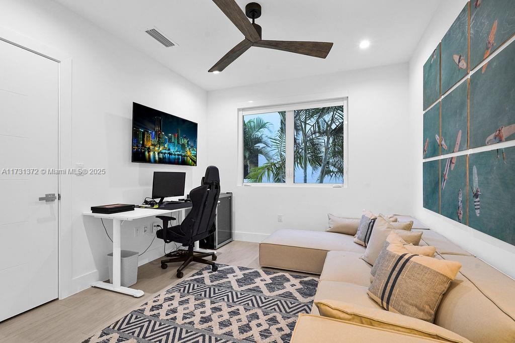SEASIDE VILLAGE - Residential Lease