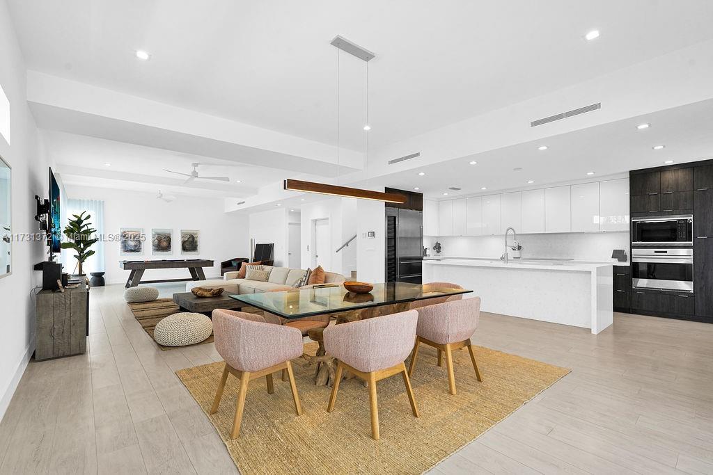 SEASIDE VILLAGE - Residential Lease