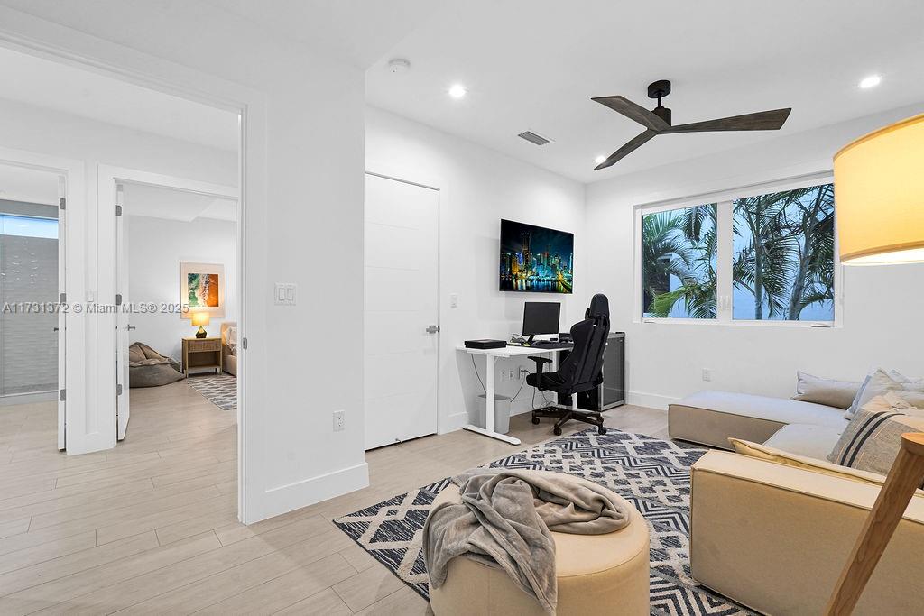 SEASIDE VILLAGE - Residential Lease