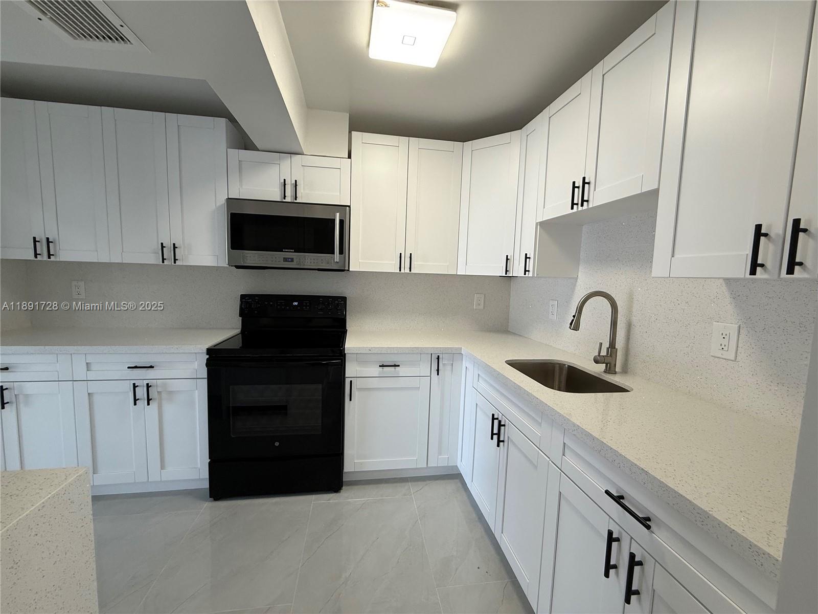 KINGS GARDENS SEC ONE - Residential