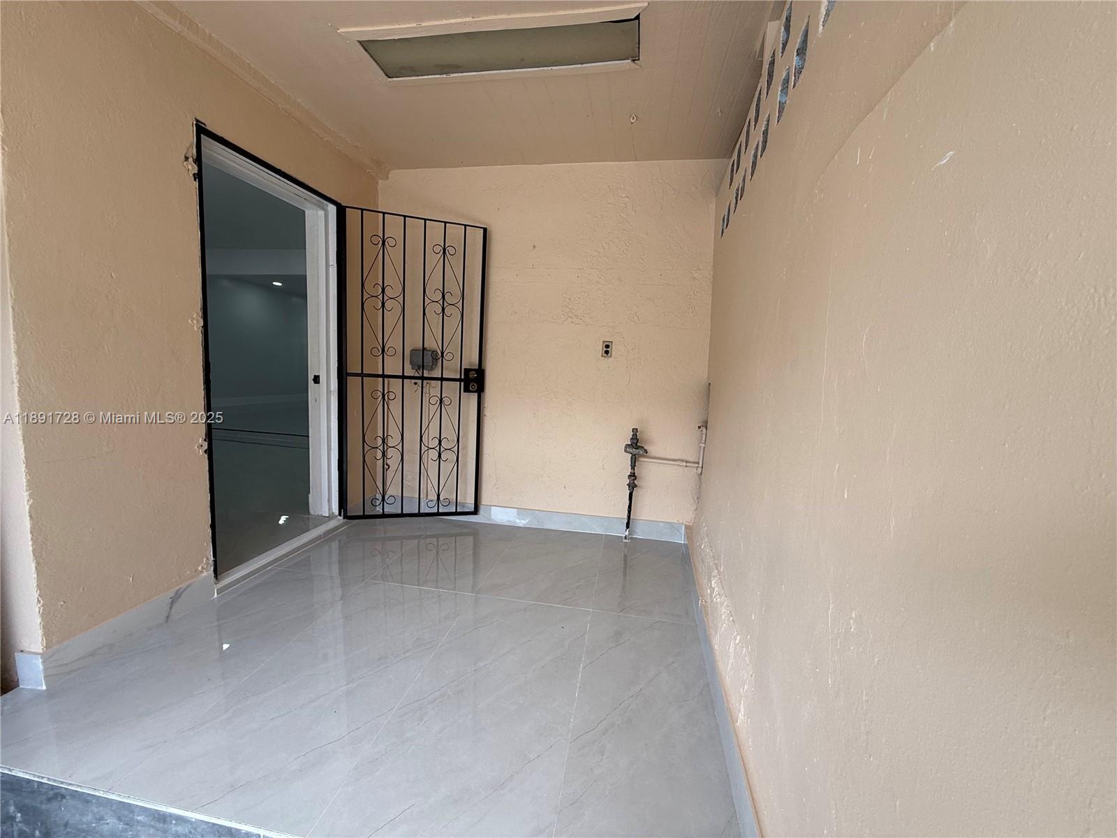 KINGS GARDENS SEC ONE - Residential