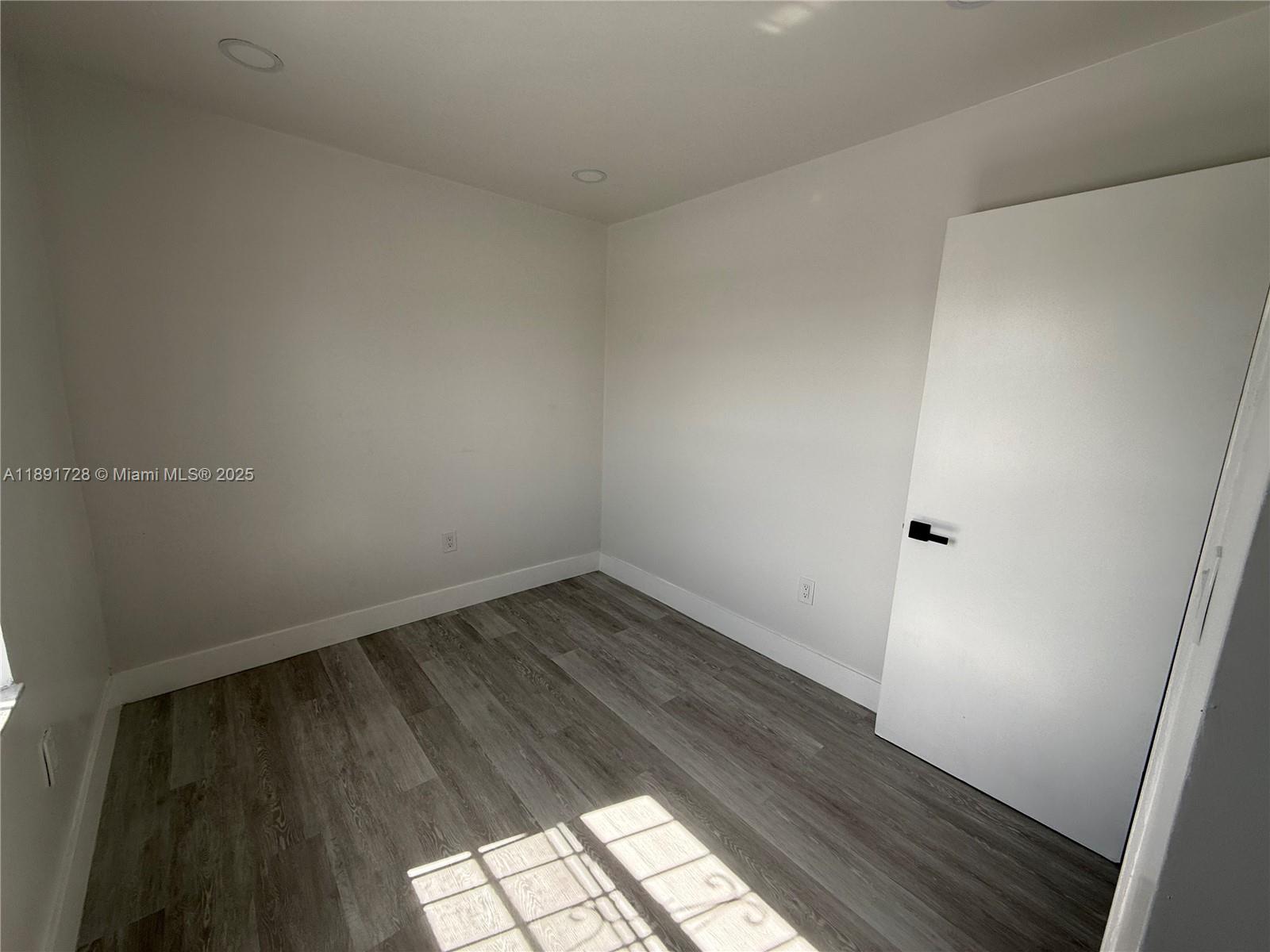 KINGS GARDENS SEC ONE - Residential