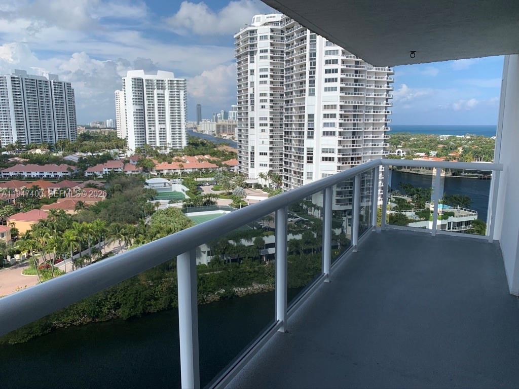 20505 E Country Club Dr 1631