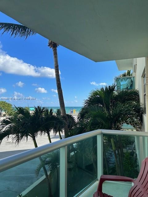 TIDES ON HOLLYWOOD BEACH - Residential