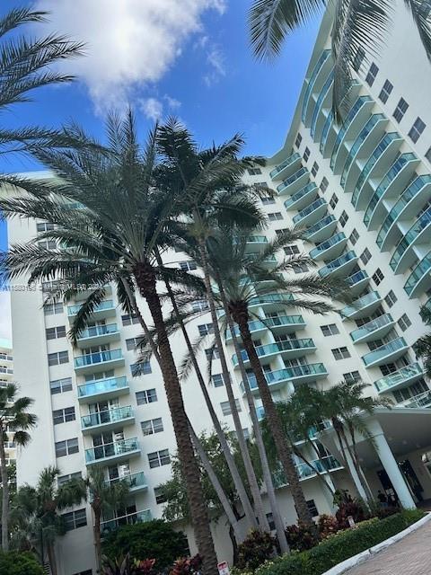 3801 S Ocean Dr 2D