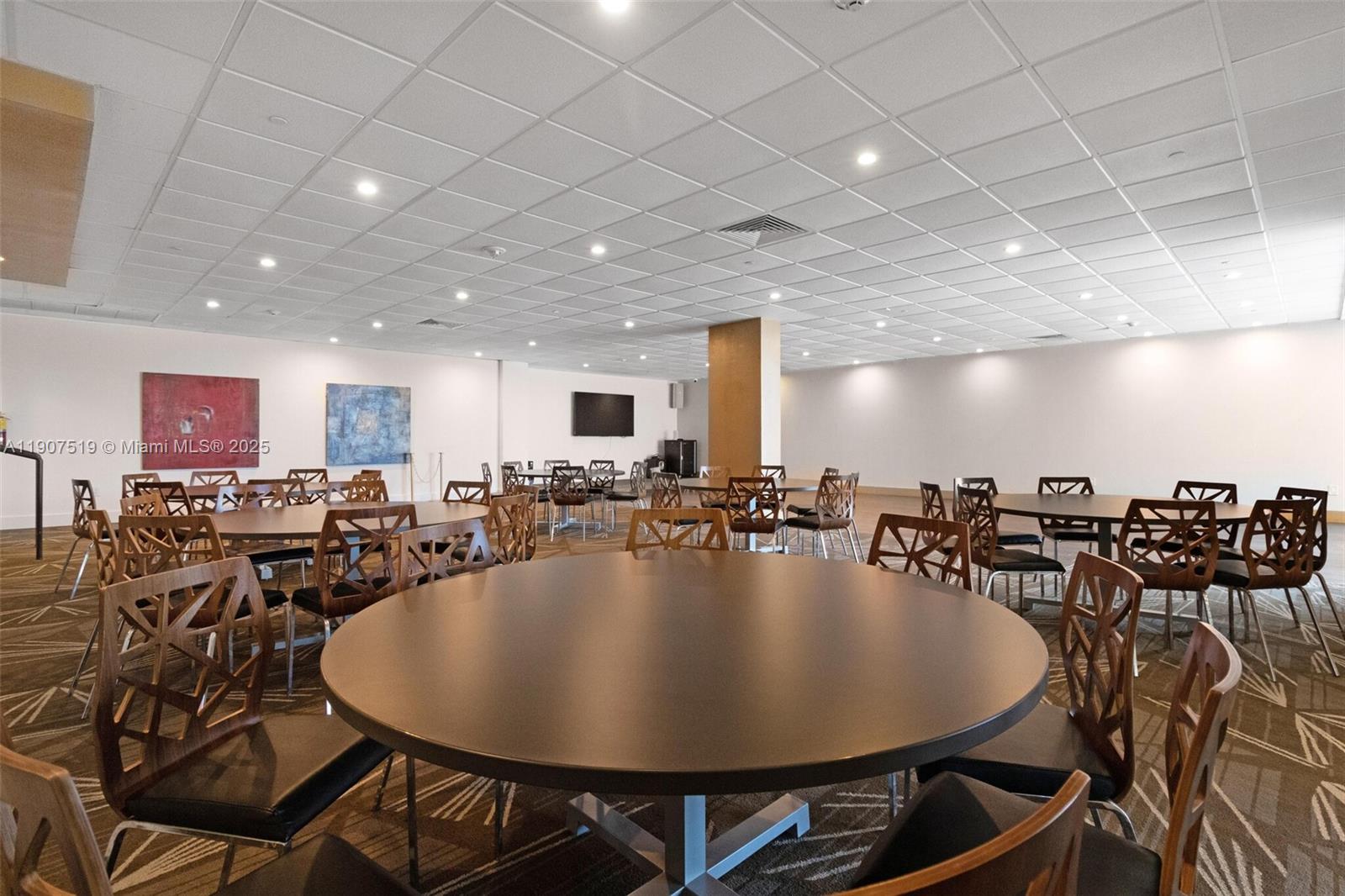 ARLEN BEACH CONDO - Residential Lease