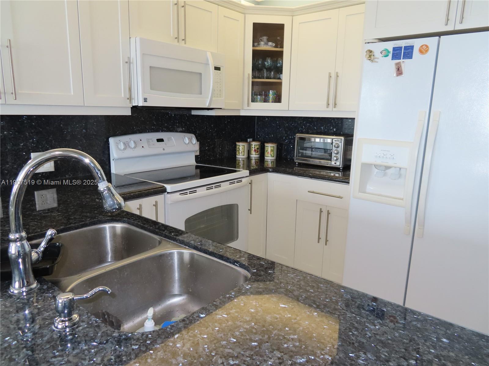 ARLEN BEACH CONDO - Residential Lease