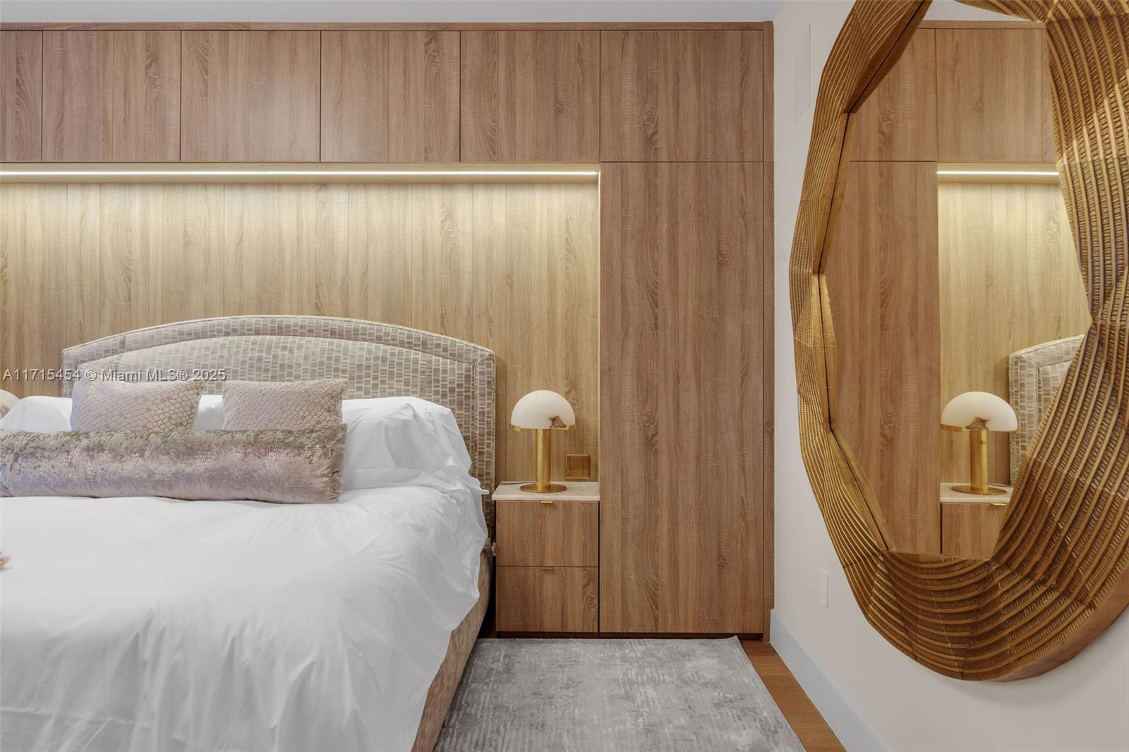 MILLENNIUM TOWER CONDOMIN - Residential