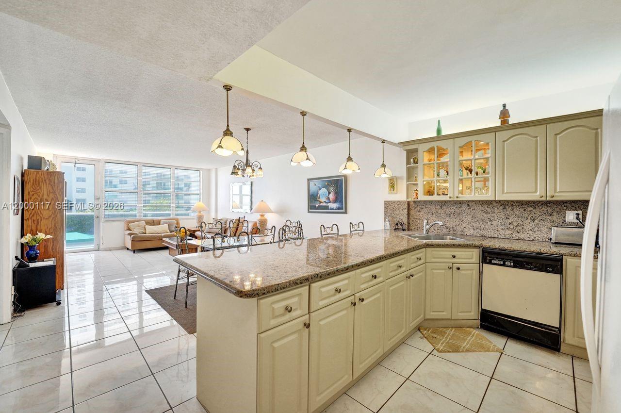 SEA AIR TOWERS CONDO - Residential