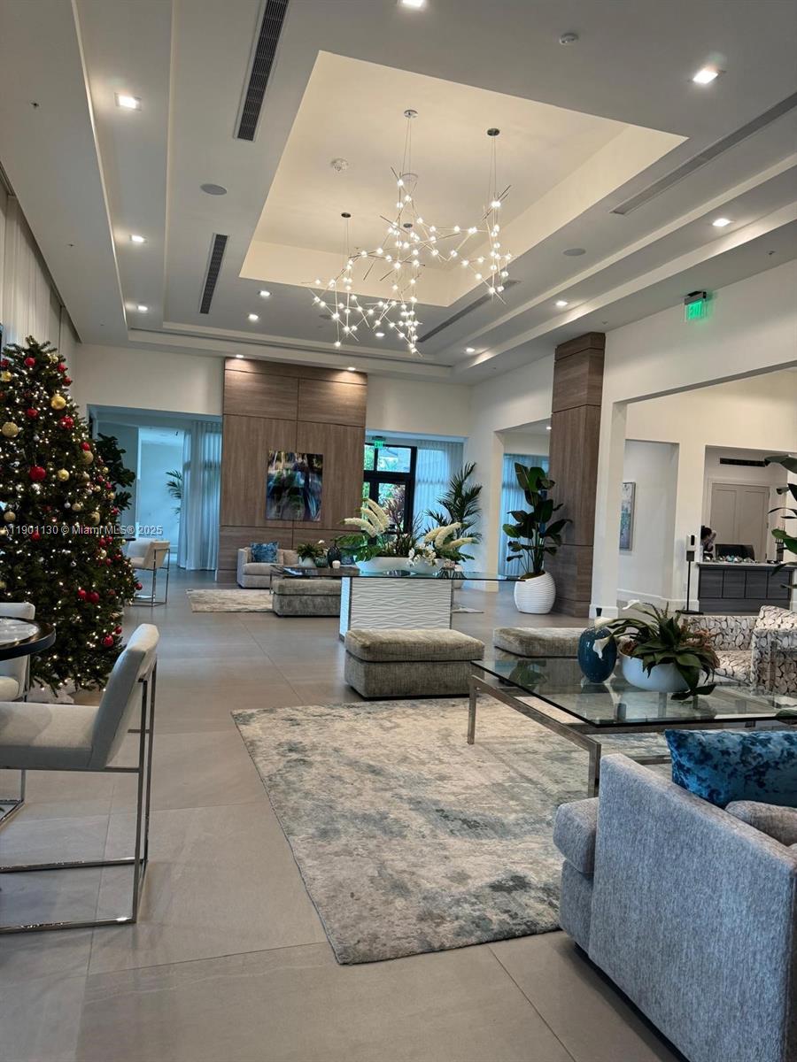 DOWNTOWN DORAL SOUTH PHAS - Residential