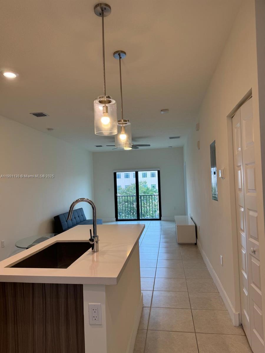 DOWNTOWN DORAL SOUTH PHAS - Residential