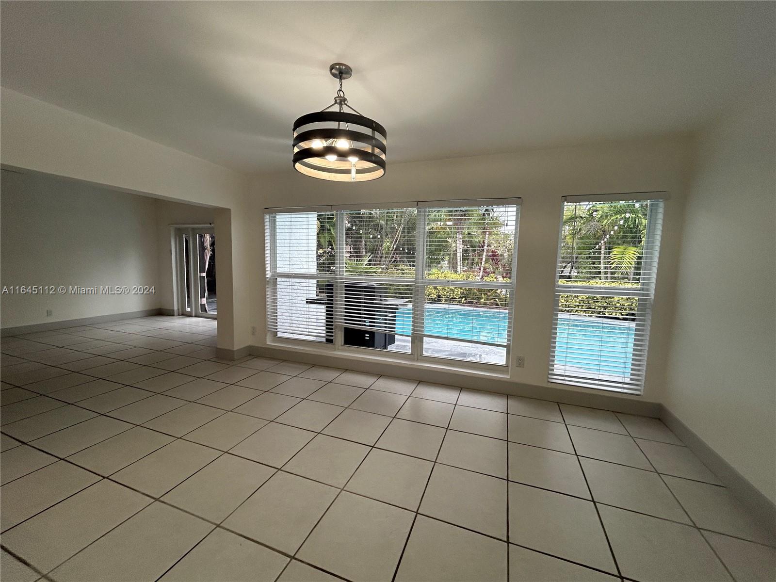 DAVIE LAKE ESTATES - Residential Lease