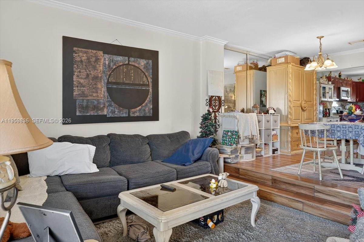 WESTVIEW CONDOMINIUM 3 - Residential