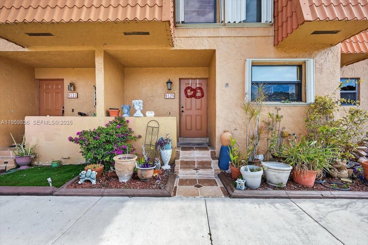 WESTVIEW CONDOMINIUM 3 - Residential