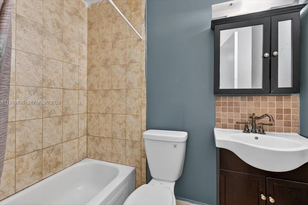 WESTVIEW CONDOMINIUM 3 - Residential