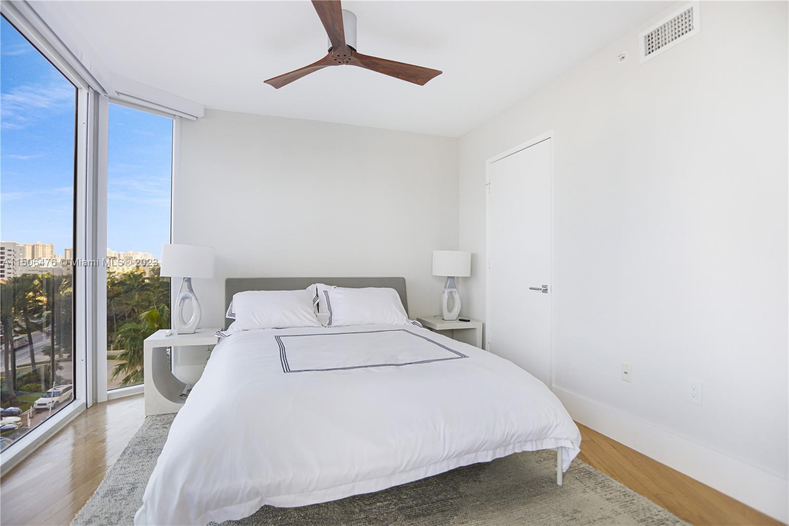 THE PINNACLE CONDO - Residential