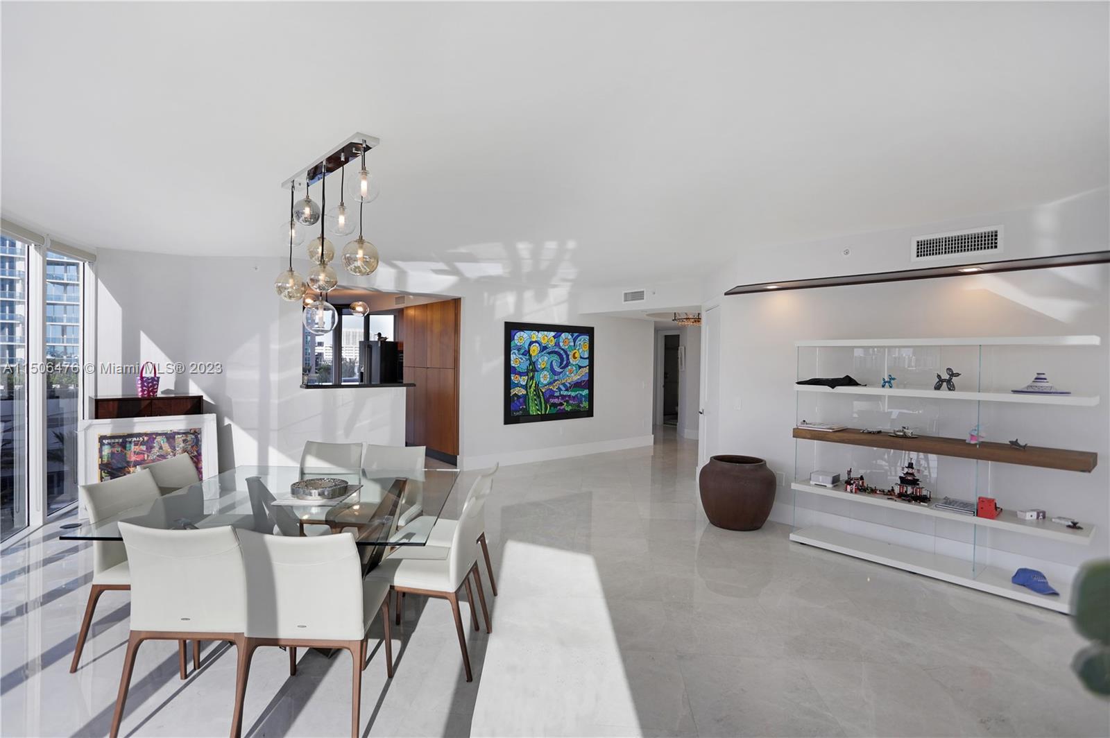 THE PINNACLE CONDO - Residential