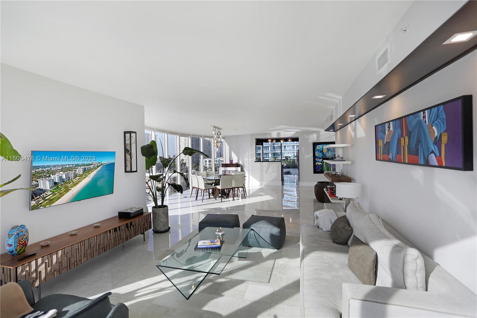 THE PINNACLE CONDO - Residential