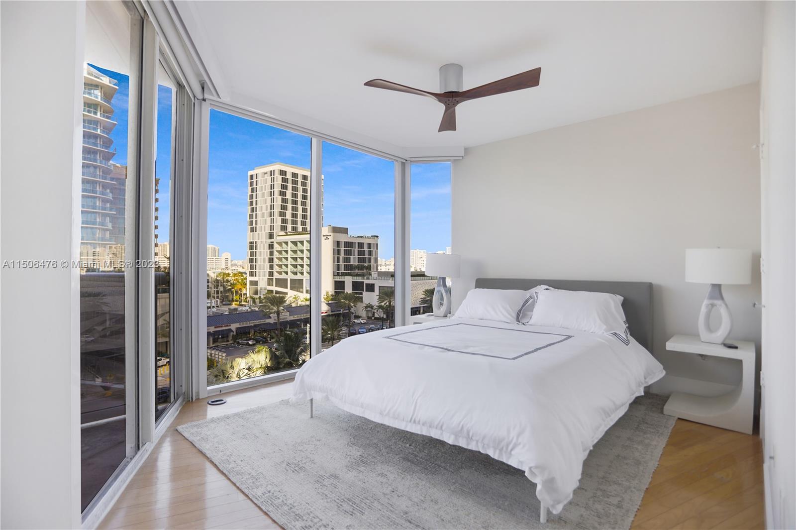 THE PINNACLE CONDO - Residential