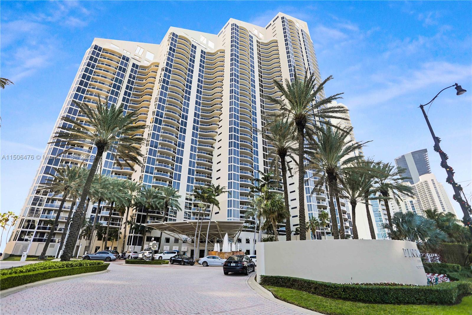 THE PINNACLE CONDO - Residential