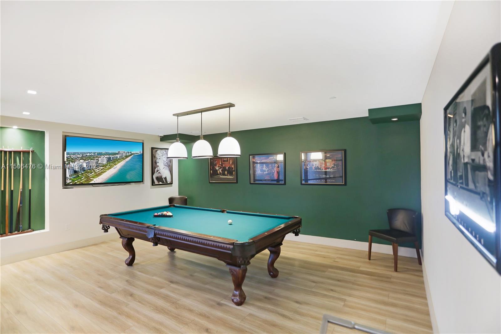 THE PINNACLE CONDO - Residential