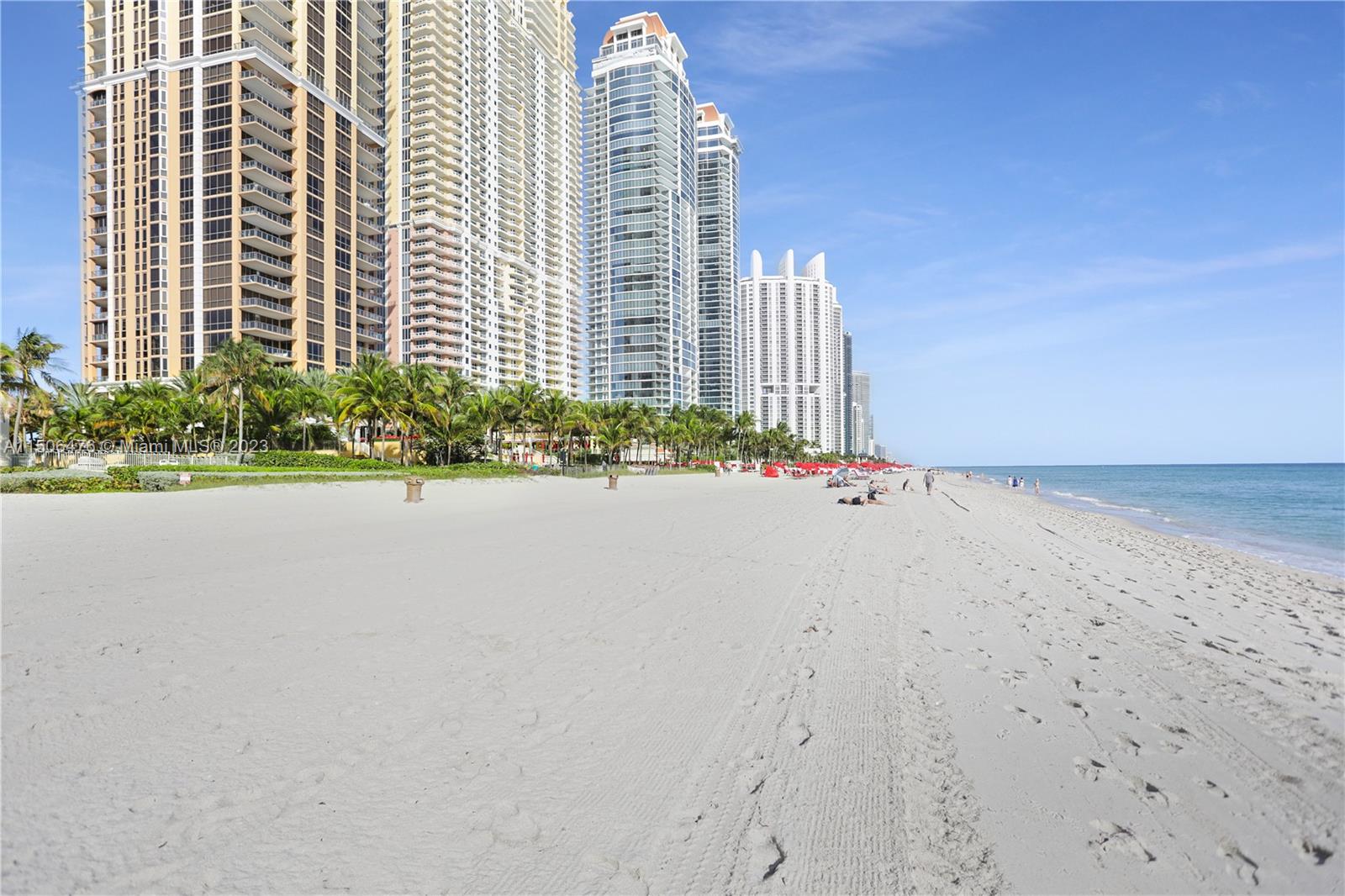 THE PINNACLE CONDO - Residential