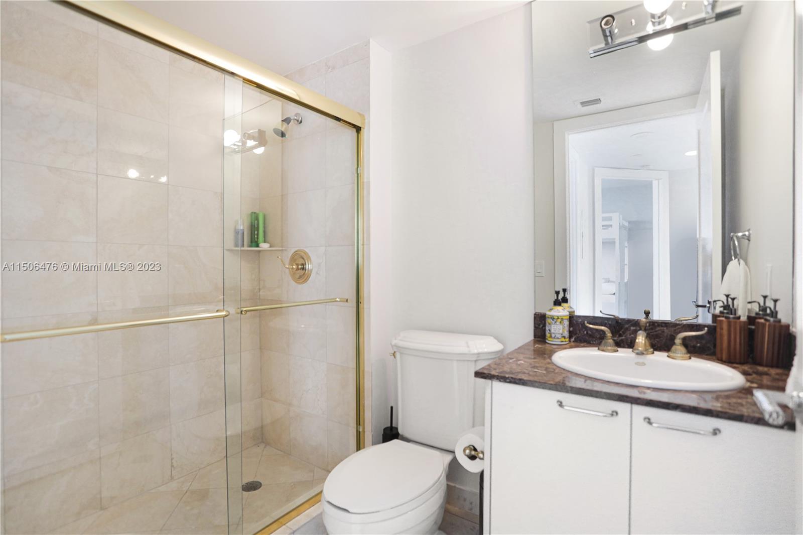 THE PINNACLE CONDO - Residential