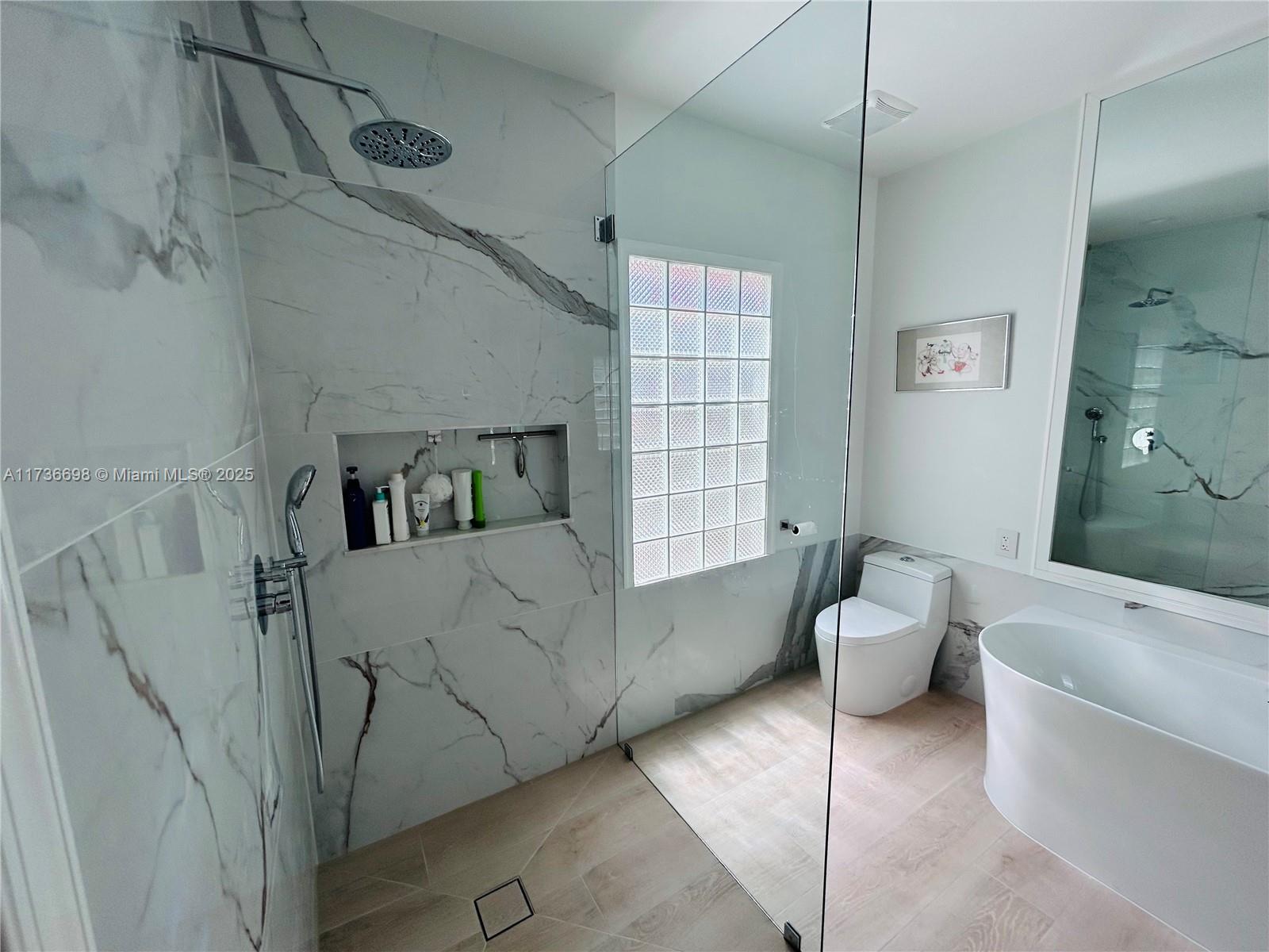 PELICAN HARBOR PH 4 - Residential Lease