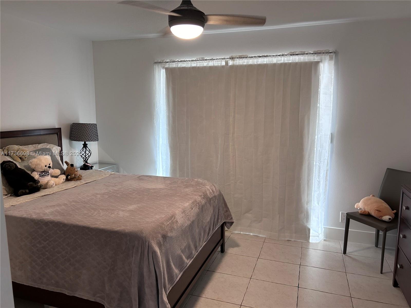 PELICAN HARBOR PH 4 - Residential Lease