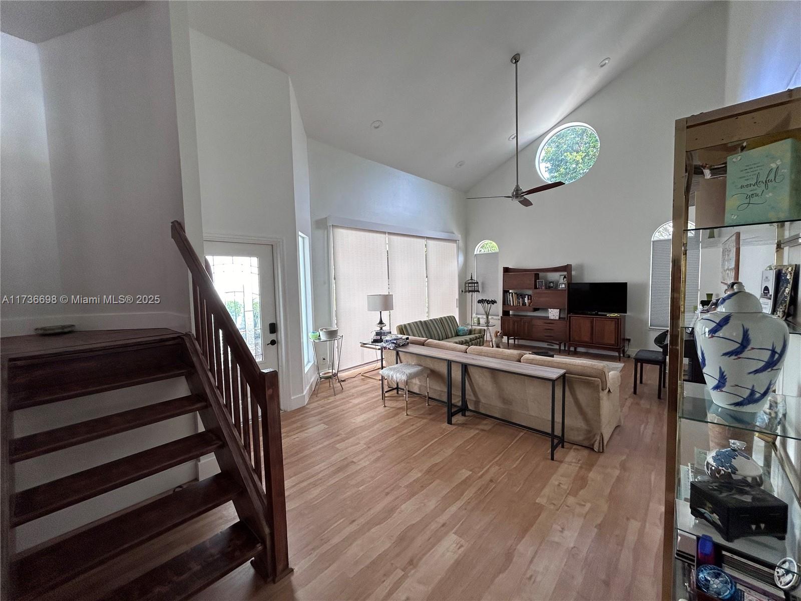 PELICAN HARBOR PH 4 - Residential Lease