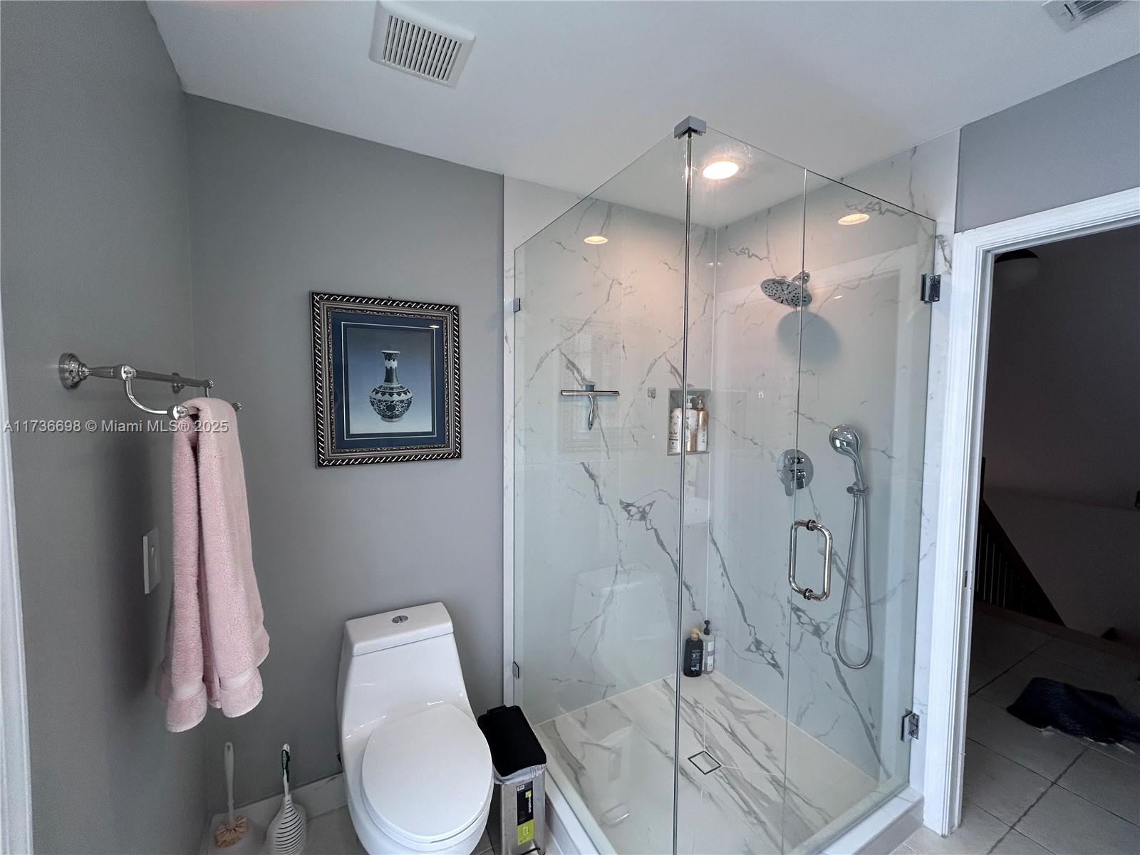 PELICAN HARBOR PH 4 - Residential Lease