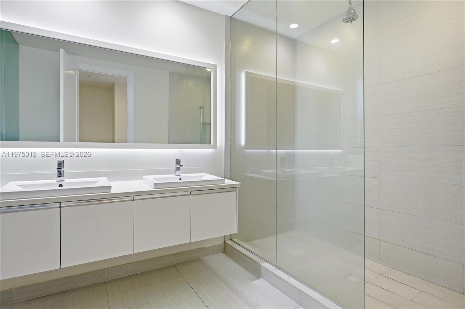 LANDMARK AT DORAL - Residential