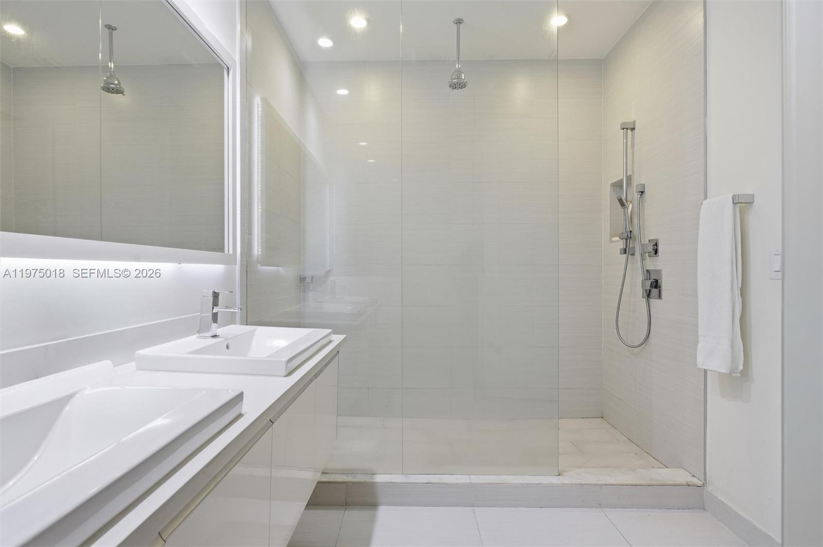 LANDMARK AT DORAL - Residential