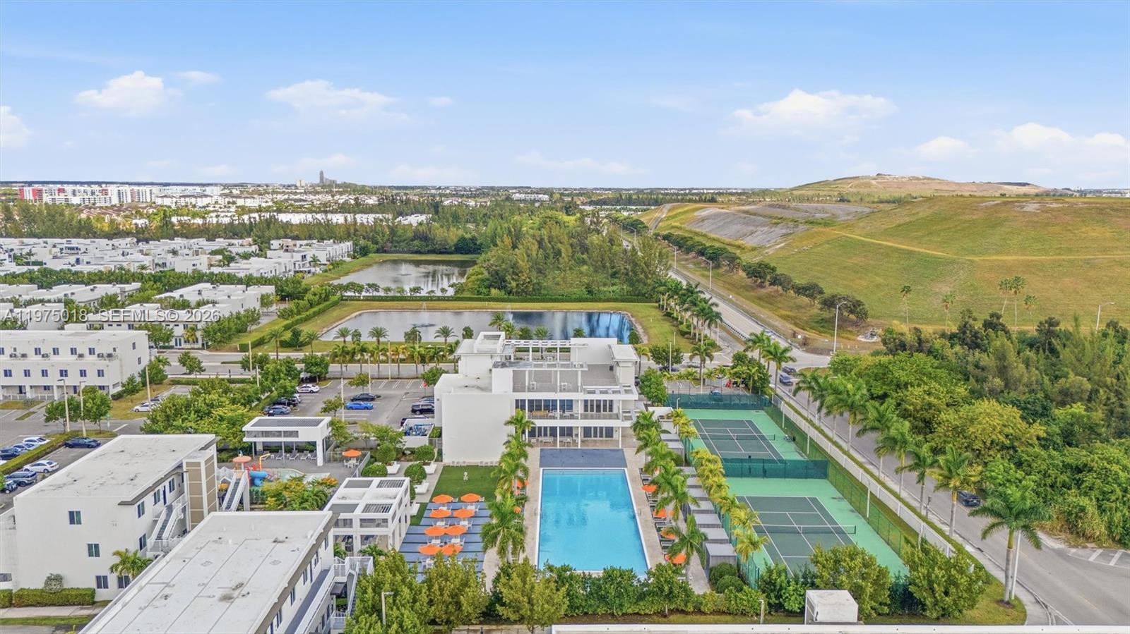 LANDMARK AT DORAL - Residential