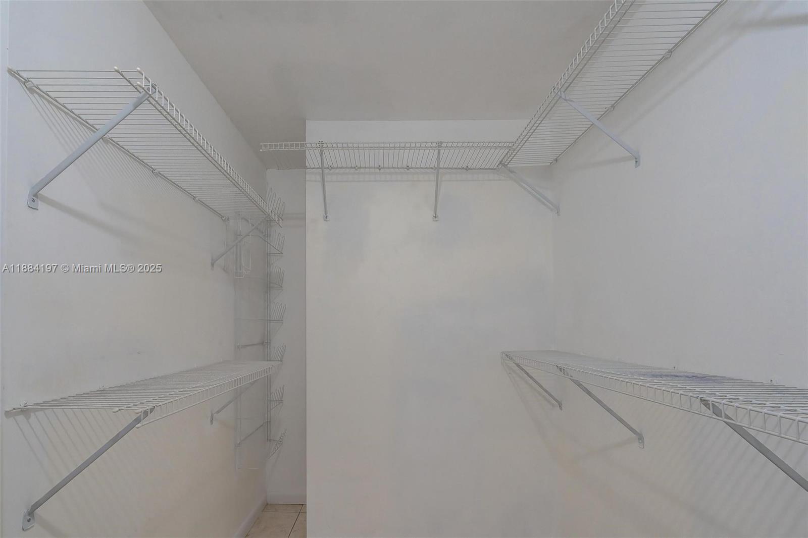 JADE WINDS GROUP-DAISY GA - Residential